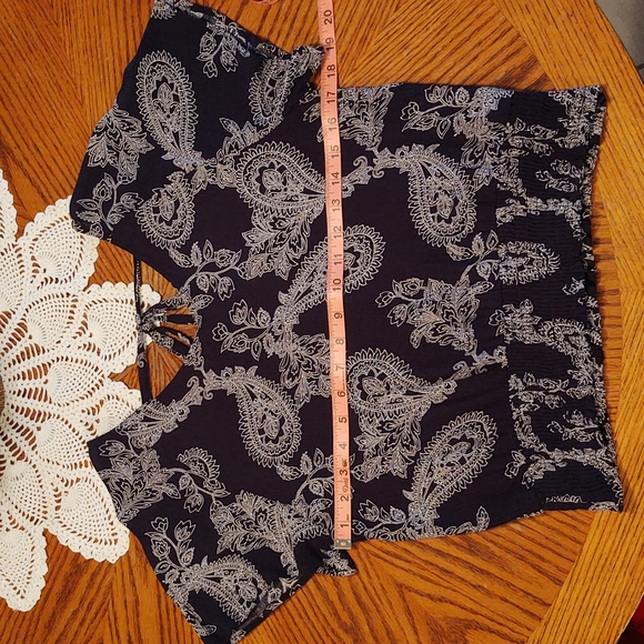 Paper Crane Dohlman Flutter Sleeve Double V Bandana Print Blouse M - Picture 7 of 12